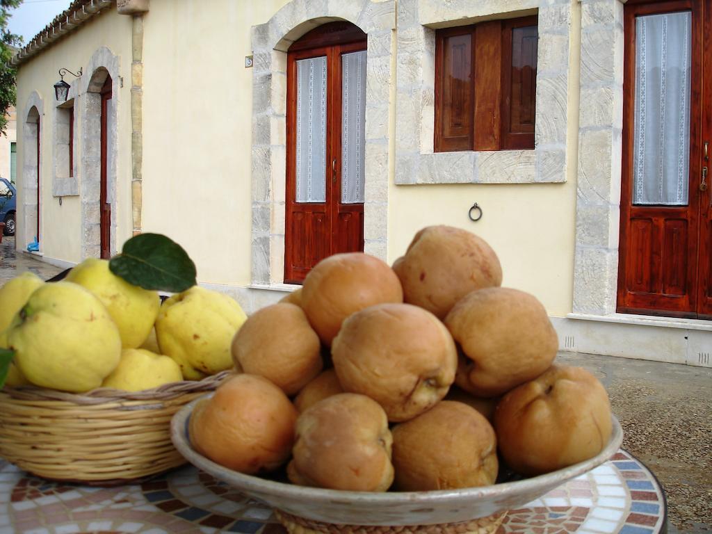 مبيت وإفطار نوتو La Suma Sumalia المظهر الخارجي الصورة